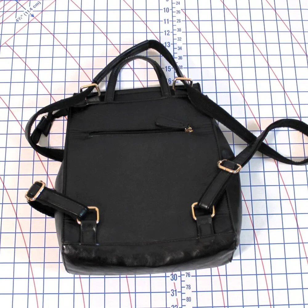 N/A black faux